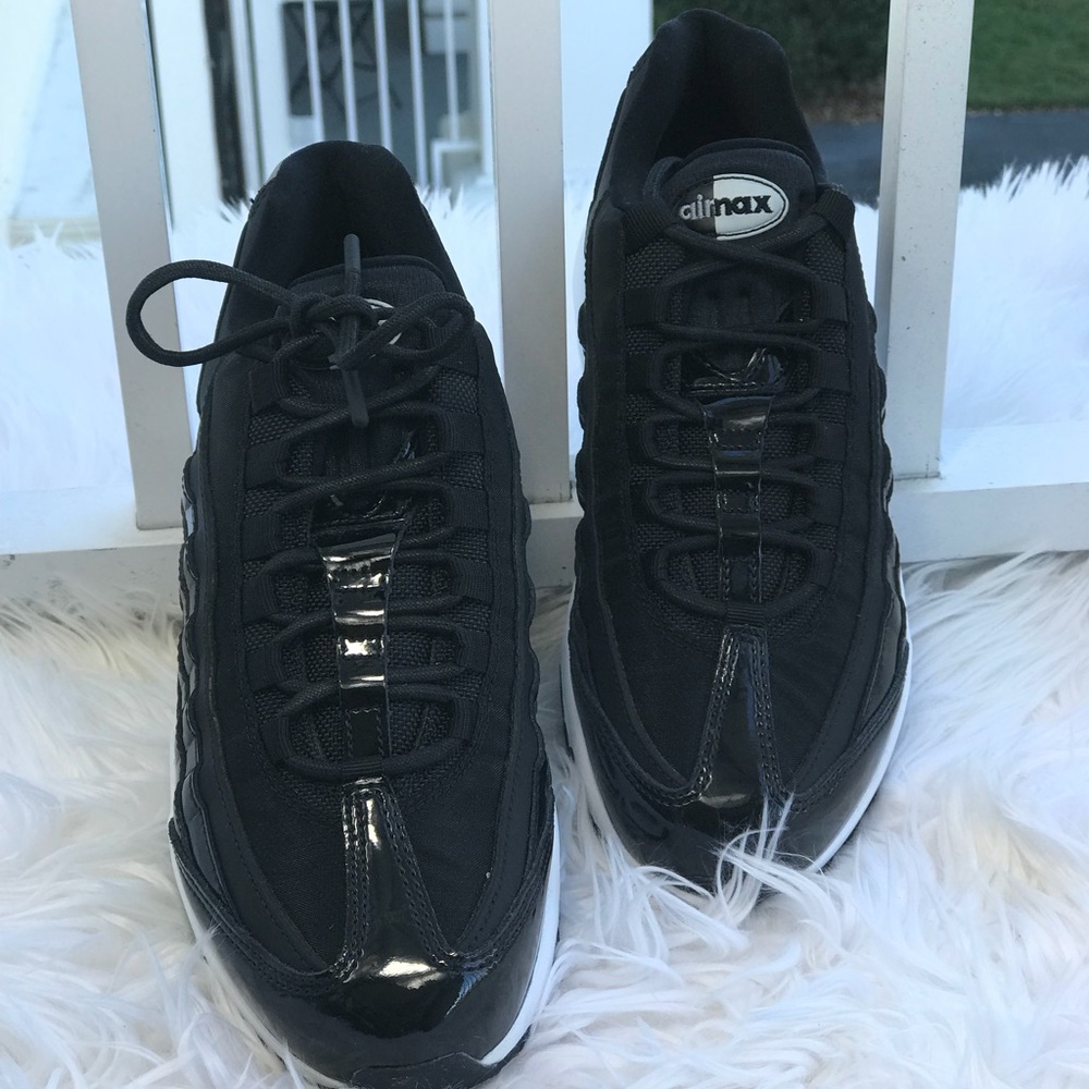 NWT Nike Air Max 95 SE PRM WMNS - Picture 4 of 8